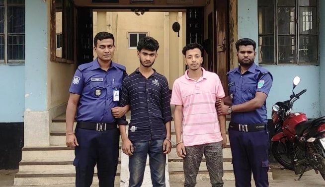 জকিগঞ্জে ৭৬০ কেজি ভারতীয় চিনিসহ আটক ২