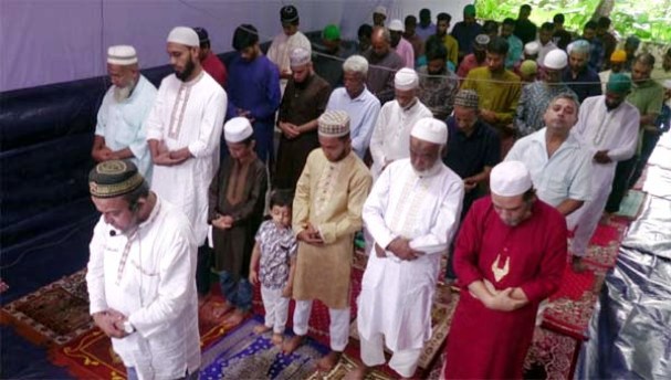 সৌদির সঙ্গে মিল রেখে মৌলভীবাজারে ঈদ উদযাপন