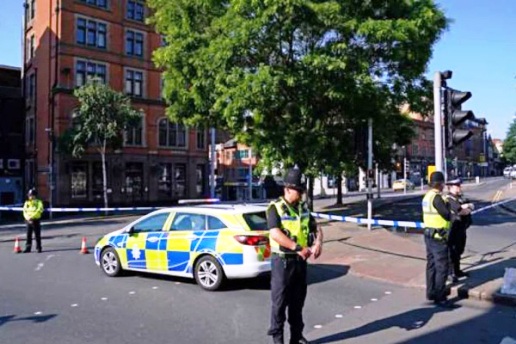 যুক্তরাজ্যের সড়কে ৩ লাশ, আটক ১