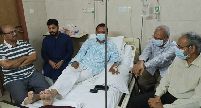 বীর মুক্তিযোদ্ধা আব্দুস সালামকে দেখতে হাসপাতালে রিজভী