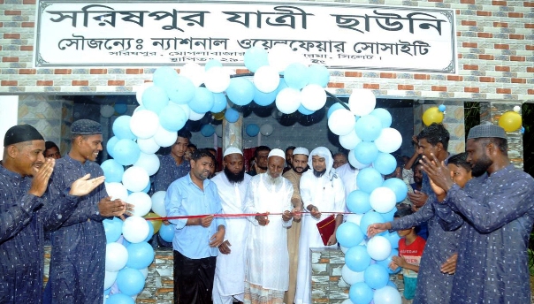 মোগলাবাজারে নান্দনিক যাত্রী ছাউনির উদ্বোধন