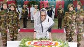 টুঙ্গিপাড়ায় বঙ্গবন্ধুর সমাধিতে শ্রদ্ধা নিবেদন প্রধানমন্ত্রীর