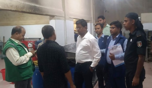 সিলেটে খাদ্য প্রতিষ্টান মধুফুলে ১ লাখ টাকা জরিমানা