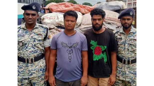 সিলেটে ৫০ বস্তা ভারতীয় চিনিসহ আটক ২