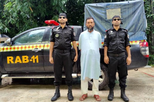 মেয়েকে ধর্ষণের অভিযোগে বাবা গ্রেফতার