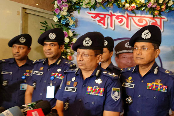 ভিসানীতির কারণে পুলিশের ইমেজ সংকট হবে না : আইজিপি