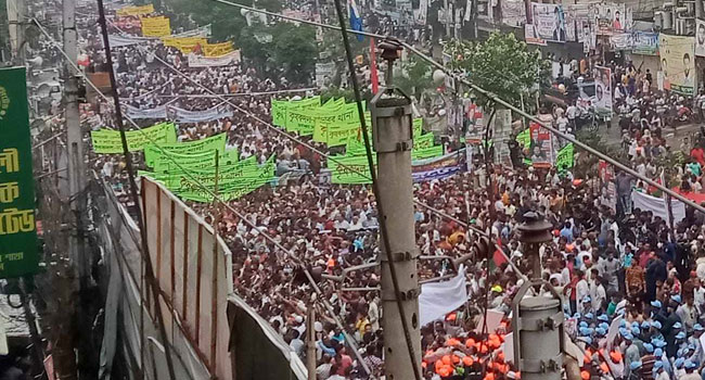 বিএনপির প্রতিষ্ঠাবার্ষিকীতে বর্ণাঢ্য র‌্যালি অনুষ্ঠিত