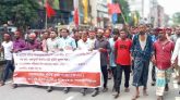 ব্যাটারি চালিত যানবাহনের লাইসেন্স প্রদানের দাবিতে মিছিল সমাবেশ