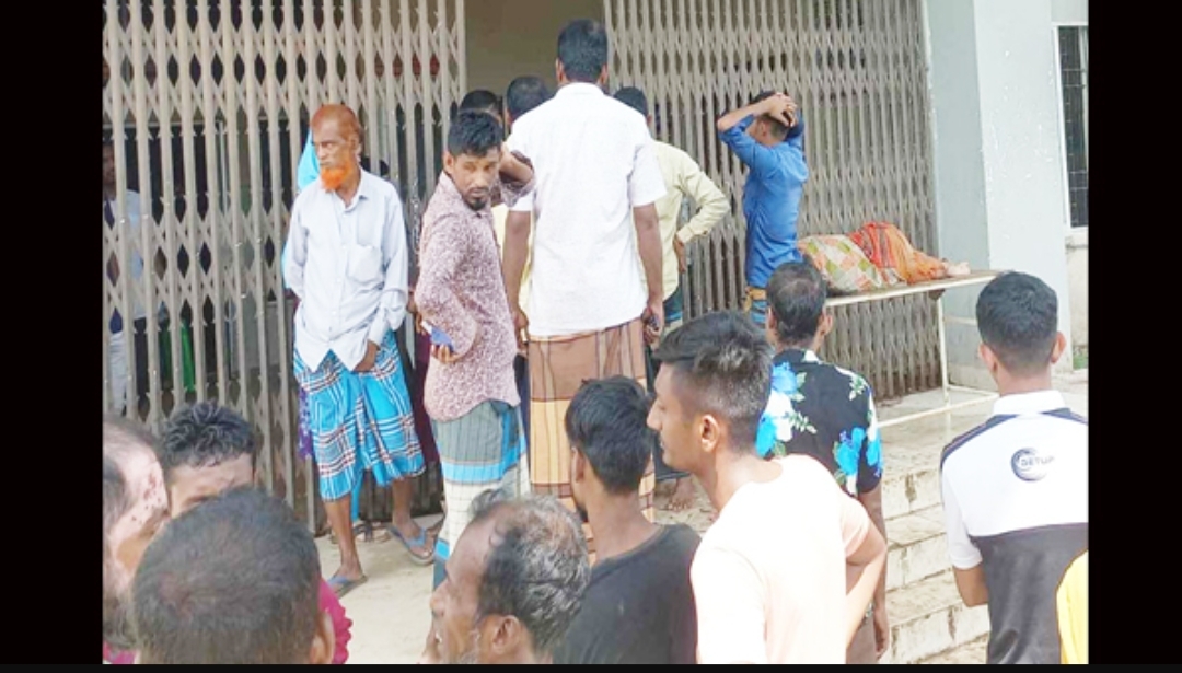 বিষপানে ৩ সন্তানের মৃত্যু, মায়ের অবস্থা আশঙ্কাজনক