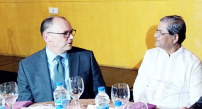 পিটার হাসের সাথে মির্জা ফখরুলের বৈঠক