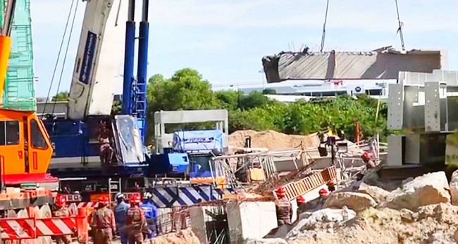 মালয়েশিয়ায় নির্মাণাধীন ভবন ধসে নিহত ৩ বাংলাদেশী, নিখোঁজ ৩