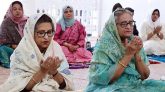 হযরত শাহজালাল ও হযরত শাহ পরানের মাজার জিয়ারত করলেন প্রধানমন্ত্রী