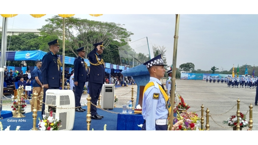 বাংলাদেশ বিমান বাহিনীর ৫১তম প্রশিক্ষণ সমাপনী কুচকাওয়াজ অনুষ্ঠিত