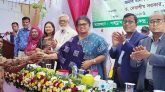 জৈন্তাপুরে বারি বাতাবি লেবু-৫’র চারা বিতরণ