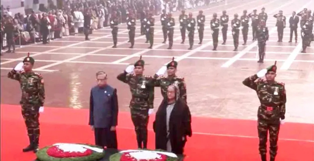 শহীদ বুদ্ধিজীবী স্মৃতিসৌধে রাষ্ট্রপতি-প্রধানমন্ত্রীর শ্রদ্ধা