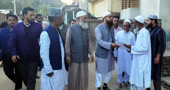 পাঠানটুলায় সিলেট মহানগর জামায়াতের লিফলেট বিতরণ