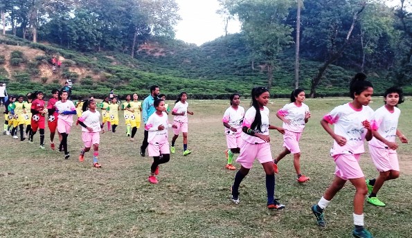 সিলেটে জেলা ভিত্তিক মেয়েদের ফুটবল প্রশিক্ষণের উদ্বোধন