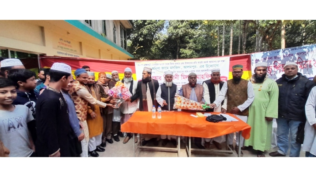 টানা ৪০ দিন পাঁচ ওয়াক্ত নামাজ পড়ে পুরস্কার পেল ৬০ জন কিশোর
