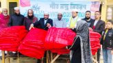 লালাবাজারে জয়তুন ওয়েলফেয়ার ট্রাস্টের শীতবস্ত্র বিতরণ