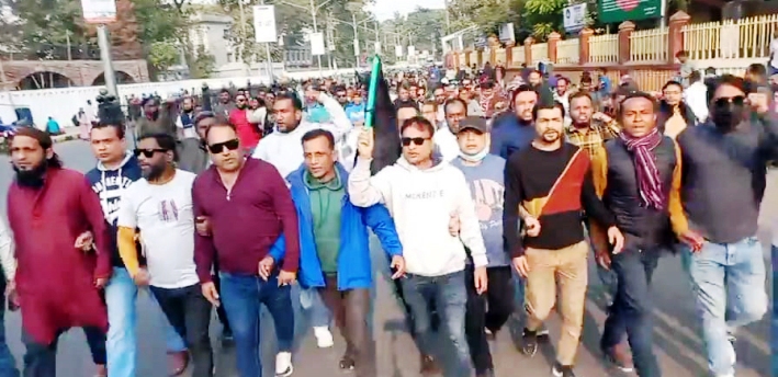 সিলেট জেলা ও মহানগর যুবদলের কালো পতাকা মিছিল