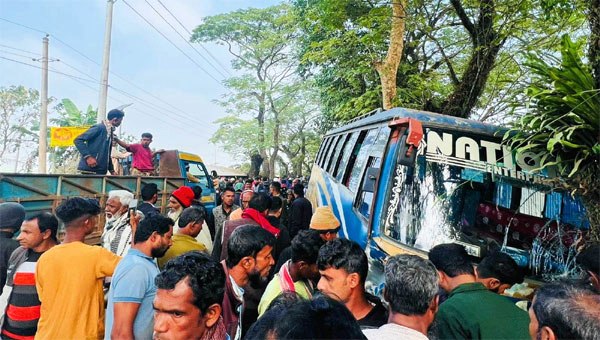 শান্তিগঞ্জে বেপরোয়া বাসের ধাক্কায় পথচারী নিহত