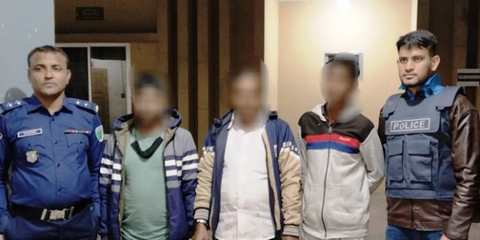 সিলেটে অ্যাম্বুলেন্স থেকে ১৮০০ পিস ইয়াবা উদ্ধার, আটক ৩