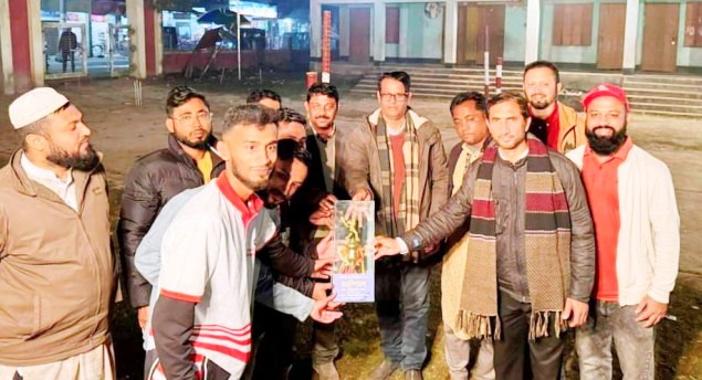 কমলগঞ্জে নাইট মিনি ক্রিকেট লীগের ফাইনাল সম্পন্ন
