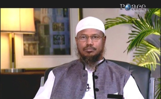 শবে বরাত নিয়ে বিতর্কিত বক্তব্য, শায়খ আকরামুজ্জামানের বিরুদ্ধে মামলা