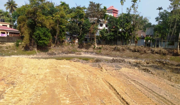 সিলেটে পুকুর ভরাট করায় ১ লাখ ৭০ হাজার টাকা জরিমানা