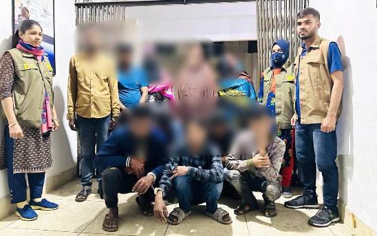 সিলেটের হোটেল তিতাস থেকে ১০ নারী-পুরুষ গ্রেপ্তার