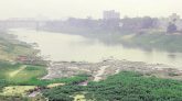 আবর্জনার কারখানা : সুরমা নদী