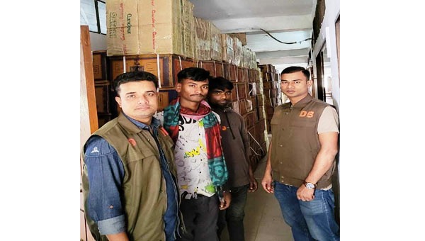 সিলেটে ৮১ লাখ টাকার ভারতীয় প্রসাধনী উদ্ধার, গ্রেপ্তার ২