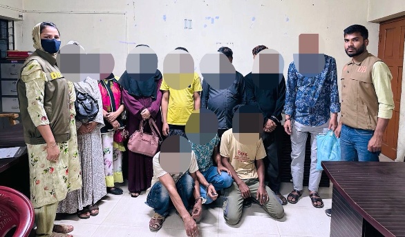 সিলেটে সবুজ বিপনী রেস্ট হাউস থেকে ১০ নারী-পুরুষ আটক