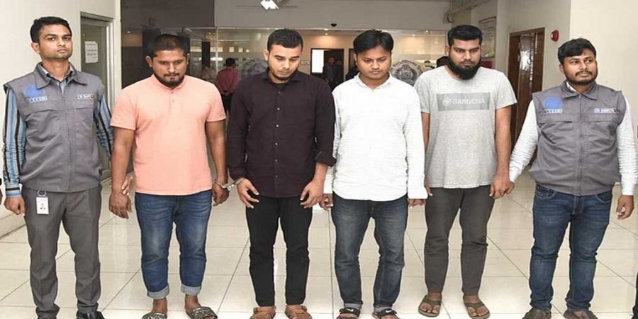 হুন্ডির মাধ্যমে তিন মাসে ৪০০ কোটি টাকা পাচার, গ্রেপ্তার ৫