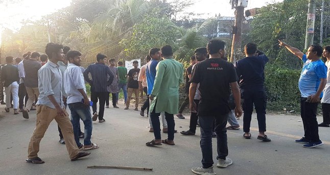 শাবিতে ছাত্রলীগের দুই গ্রুপের সংঘর্ষ, আহত ২