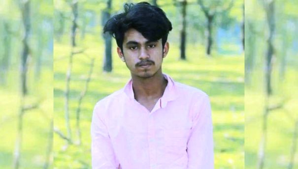 গলায় দড়ি দিয়ে তরুণের আত্নহনন