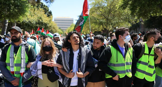 মার্কিন ক্যাম্পাসে ফিলিস্তিনিপন্থী বিক্ষোভ থেকে গ্রেফতার ৯০০