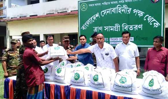 শ্রীমঙ্গল ও কমলগঞ্জে সেনাবাহিনীর খাদ্য সামগ্রী বিতরণ