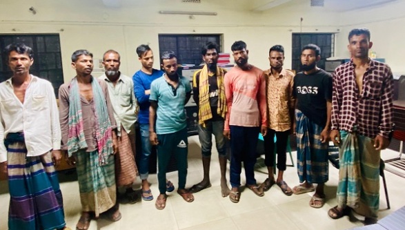 সিলেটে জুয়া খেলার সামগ্রীসহ ১০ জনকে আটক