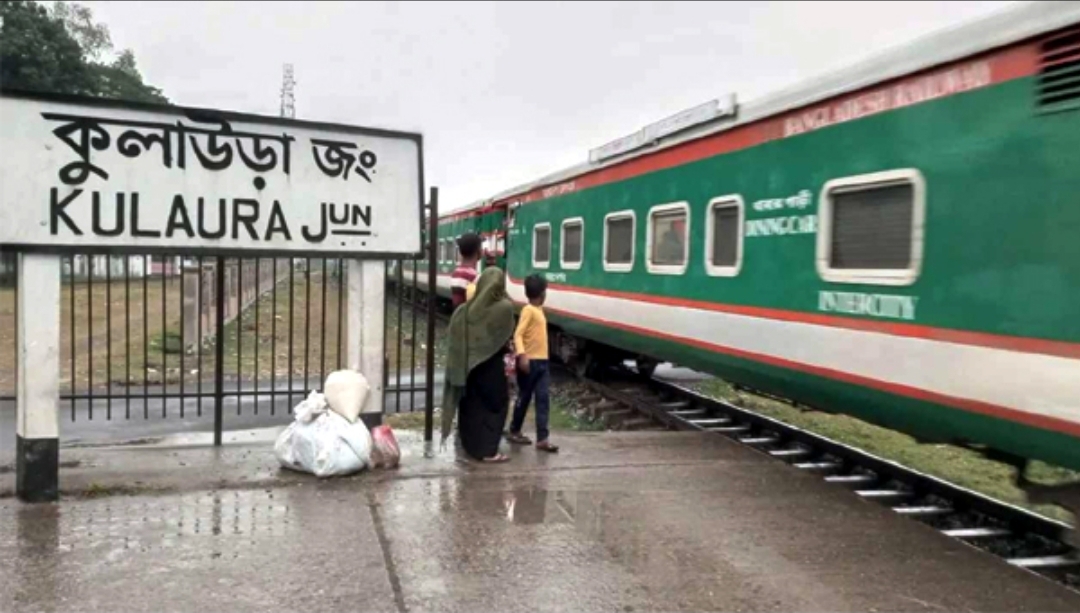 কুলাউড়ায় ট্রেনের ইঞ্জিন বিকল, ৫ ঘণ্টা পর চলাচল শুরু