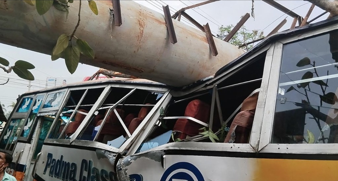 দেশের ৯ জেলায় ঝড়ে ১৪ জন নিহত