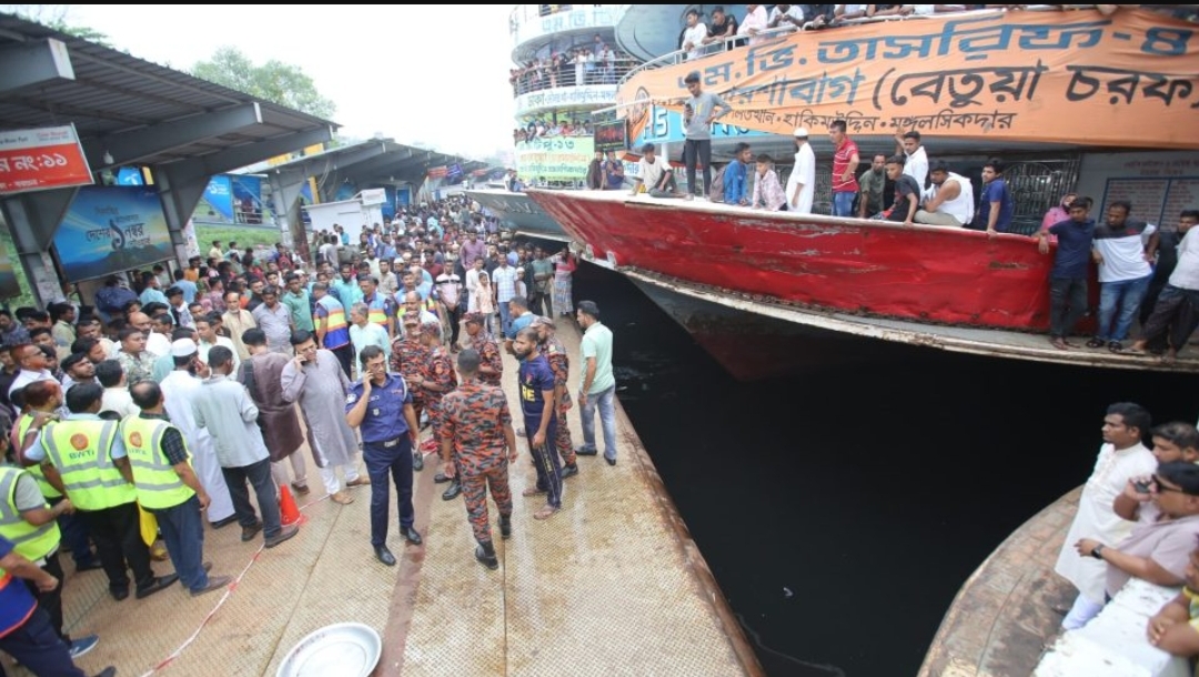 ঢাকার সদরঘাটে লঞ্চের রশি ছিঁড়ে ৫ জনের মৃত্যু
