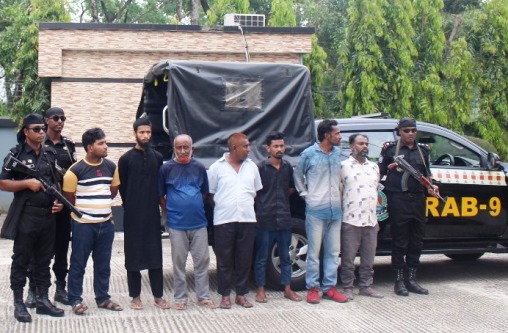সিলেটে ট্রেনের টিকেট কালোবাজারি চক্রের ৭ সদস্য গ্রেপ্তার