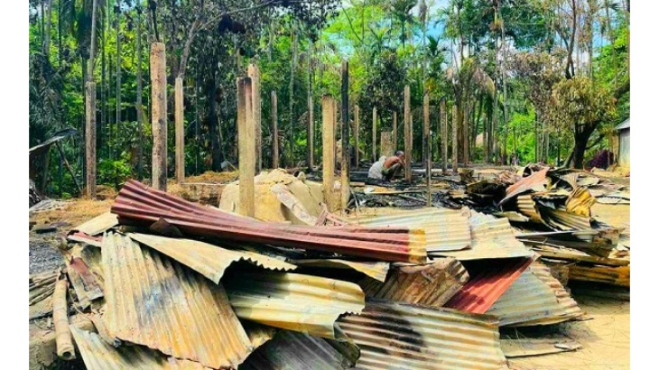 গোয়াইনঘাটে অগ্নিকাণ্ডে ৪টি বসতঘর পুড়ে ছাই