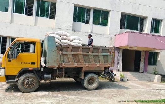 জৈন্তাপুরে ৩০০ বস্তা চোরাই ভারতীয় চিনি জব্দ