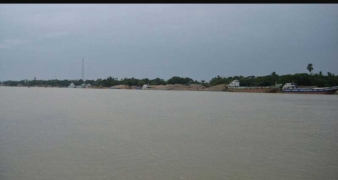 সিলেটে সুরমার ৫ পয়েন্টে পানি বেড়ে বন্যার আভাস
