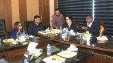 সিসিক মেয়রের সাথে যুক্তরাষ্ট্র দূতাবাসের রাজনৈতিক ইউনিট প্রধান শ্যারিন ফিতজেরাল্ডের সৌজন্য সাক্ষাৎ