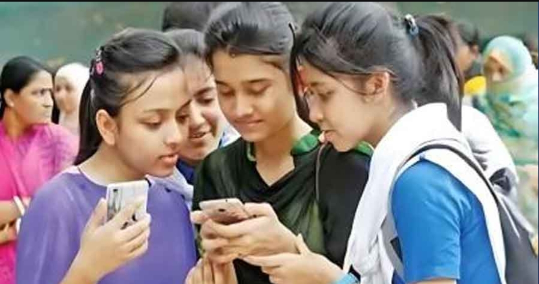 আজ এসএসসি ও সমমান পরীক্ষার ফল প্রকাশ, যেভাবে জানা যাবে