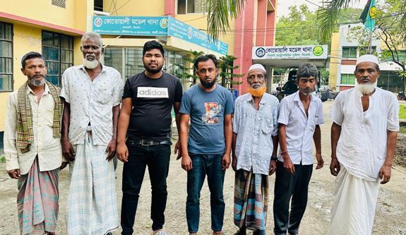 সিলেটের কাজিরবাজার থেকে ৭ জুয়াড়ি আটক