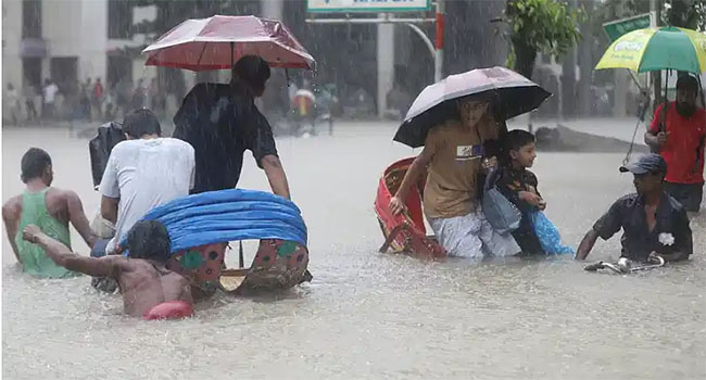 সিলেটে বন্যায় পানিবন্দী মানুষের সংখ্যা বেড়ে সাড়ে ৯ লাখ